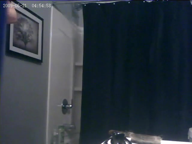 Шикарная блондинка в ванной разделась перед домашней скрытой камерой