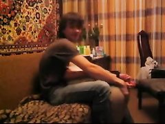 Русское домашнее порно с лёгким БДСМ, зрелая дама со связанными руками делает минет